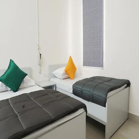 Hotel Cyber Pride Hyderabad Eksteriør billede